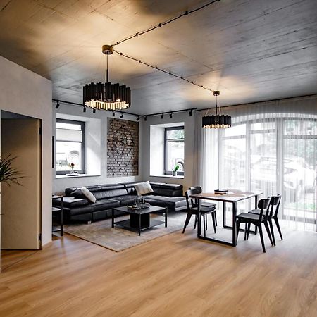 Hales Old Town Urban Apartments Вильнюс Экстерьер фото