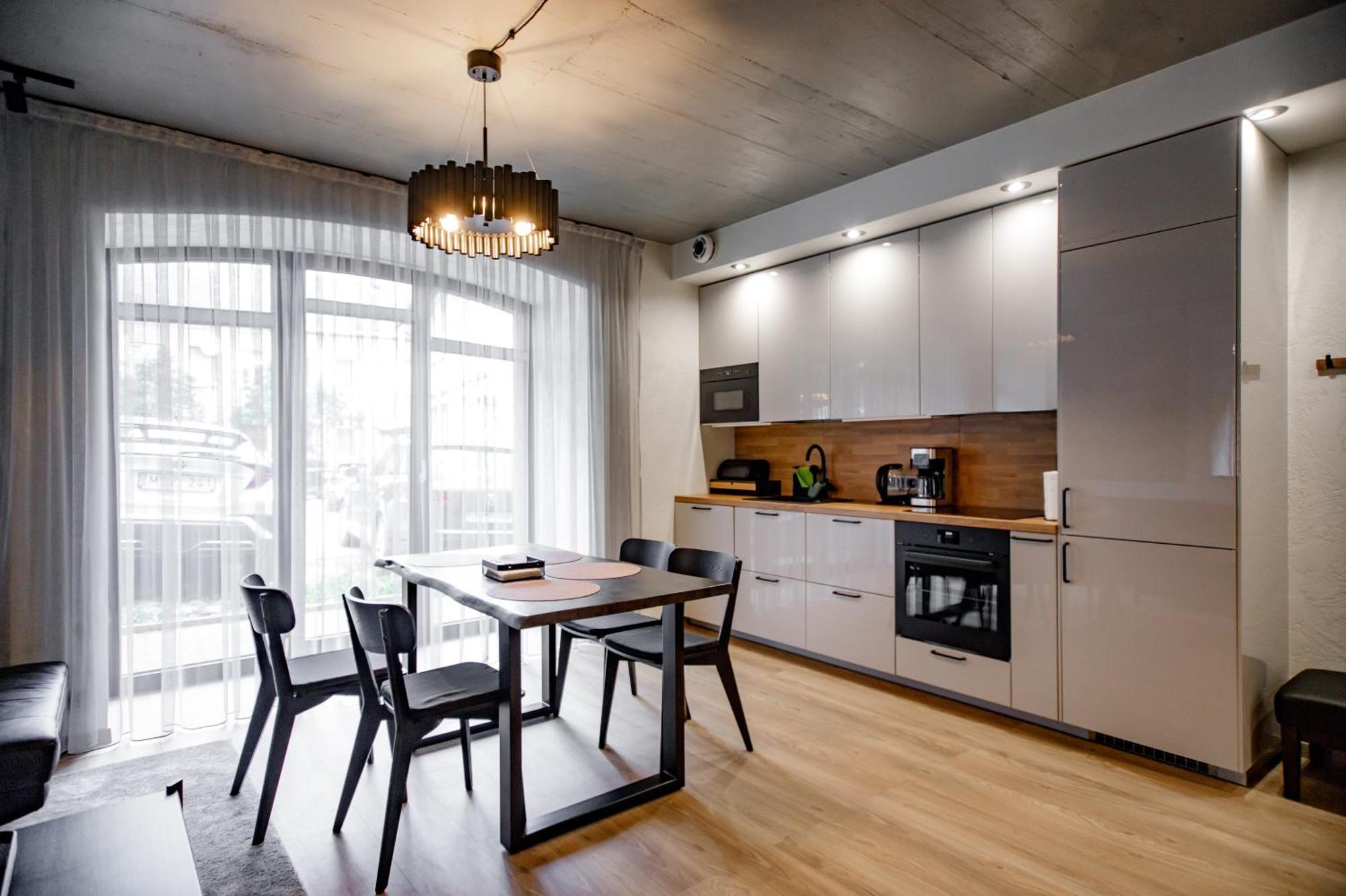 Hales Old Town Urban Apartments Вильнюс Экстерьер фото