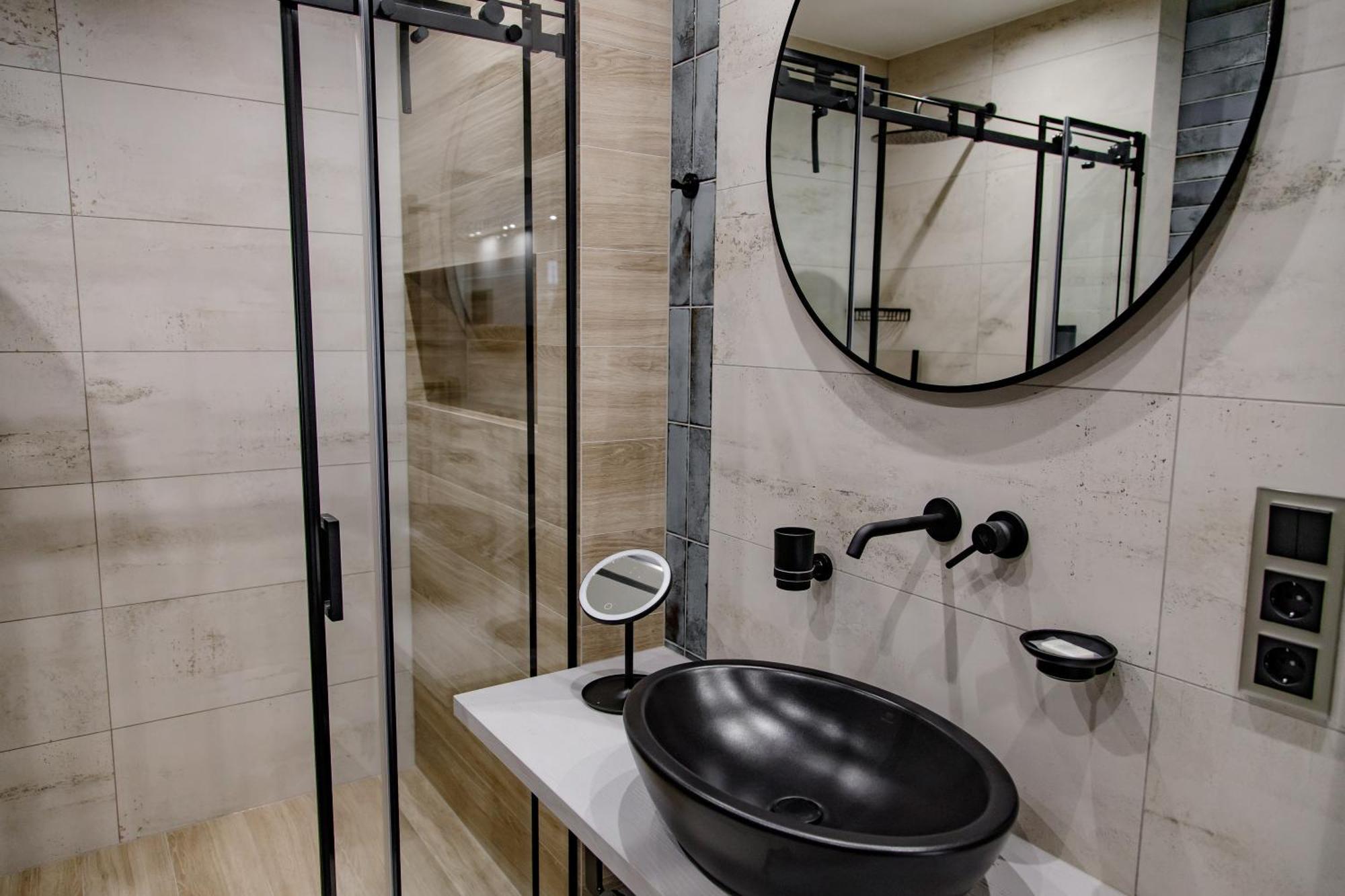 Hales Old Town Urban Apartments Вильнюс Экстерьер фото